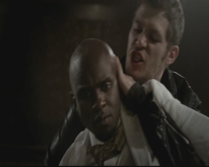 VampireDiariesWorld-dot-org_TheOriginals1x12DanceBackFromTheGrave1595.jpg