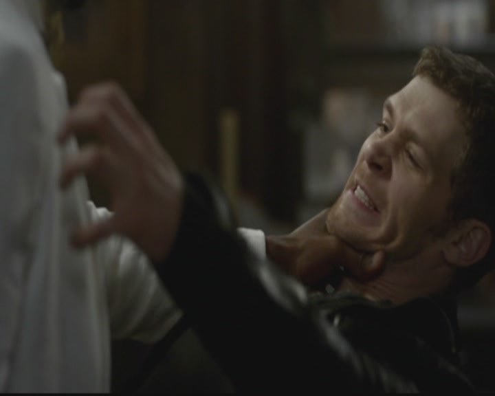 VampireDiariesWorld-dot-org_TheOriginals1x12DanceBackFromTheGrave1612.jpg