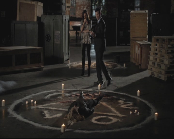 VampireDiariesWorld-dot-org_TheOriginals1x12DanceBackFromTheGrave1621.jpg