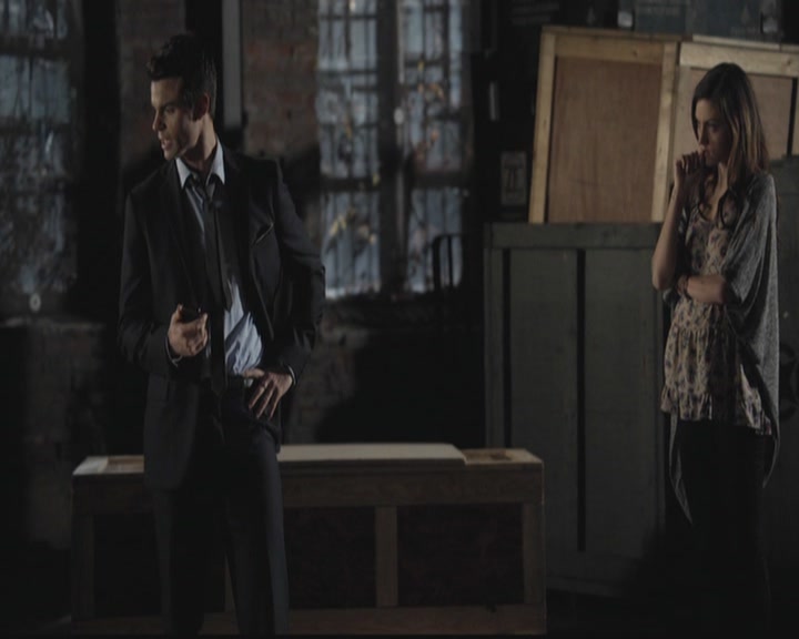 VampireDiariesWorld-dot-org_TheOriginals1x12DanceBackFromTheGrave1625.jpg