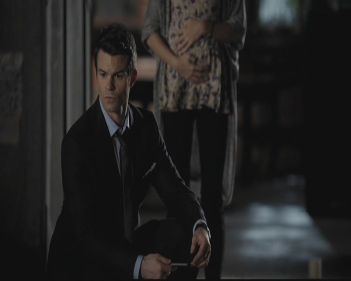 VampireDiariesWorld-dot-org_TheOriginals1x12DanceBackFromTheGrave1637.jpg