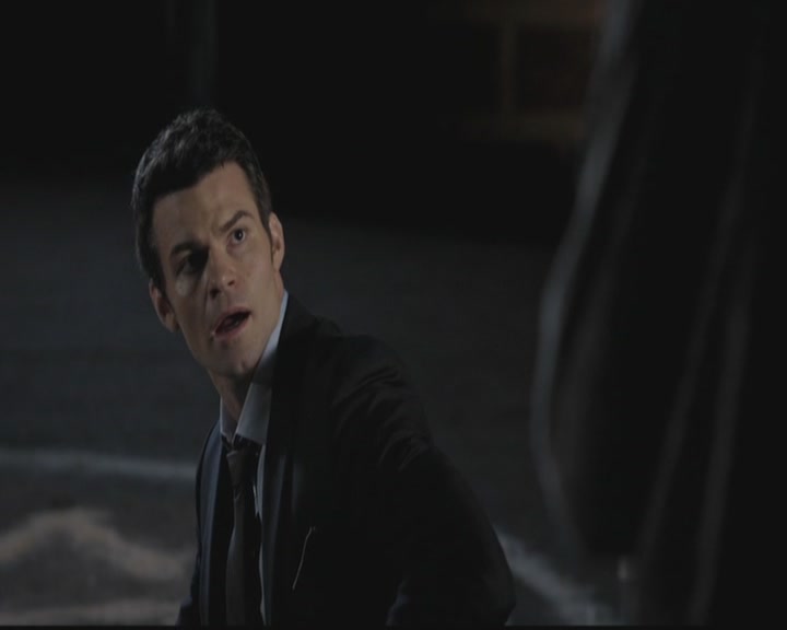 VampireDiariesWorld-dot-org_TheOriginals1x12DanceBackFromTheGrave1646.jpg