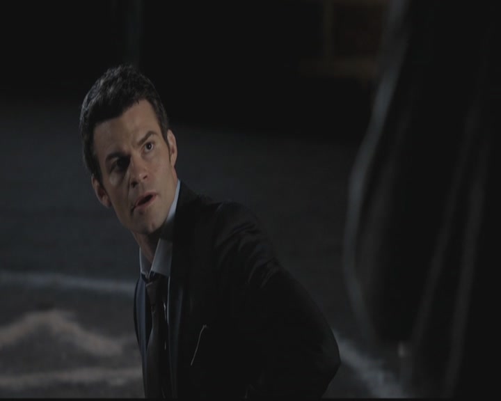 VampireDiariesWorld-dot-org_TheOriginals1x12DanceBackFromTheGrave1647.jpg