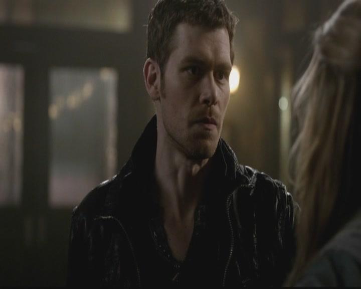 VampireDiariesWorld-dot-org_TheOriginals1x12DanceBackFromTheGrave1727.jpg