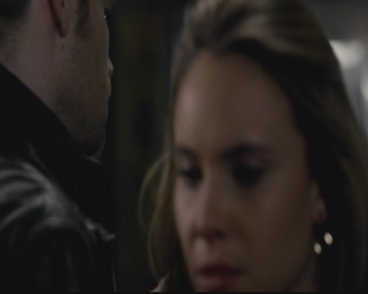 VampireDiariesWorld-dot-org_TheOriginals1x12DanceBackFromTheGrave1735.jpg