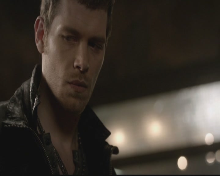 VampireDiariesWorld-dot-org_TheOriginals1x12DanceBackFromTheGrave1760.jpg