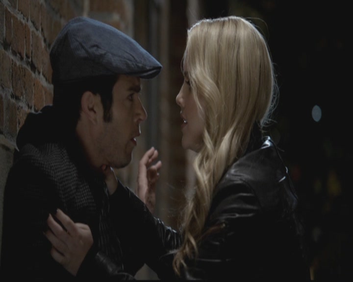 VampireDiariesWorld-dot-org_TheOriginals1x12DanceBackFromTheGrave1772.jpg