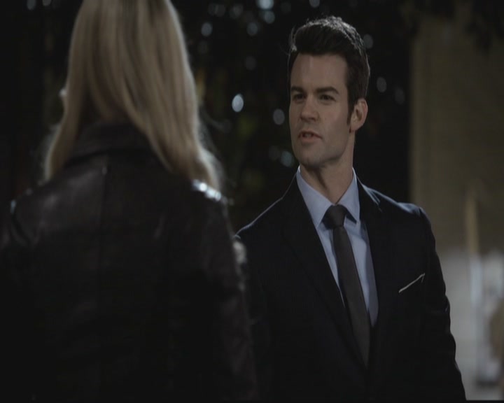 VampireDiariesWorld-dot-org_TheOriginals1x12DanceBackFromTheGrave1796.jpg