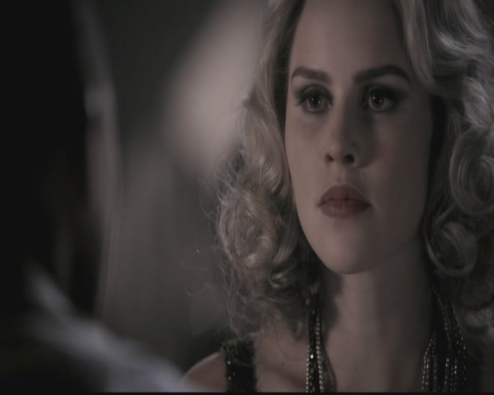 VampireDiariesWorld-dot-org_TheOriginals1x12DanceBackFromTheGrave1974.jpg