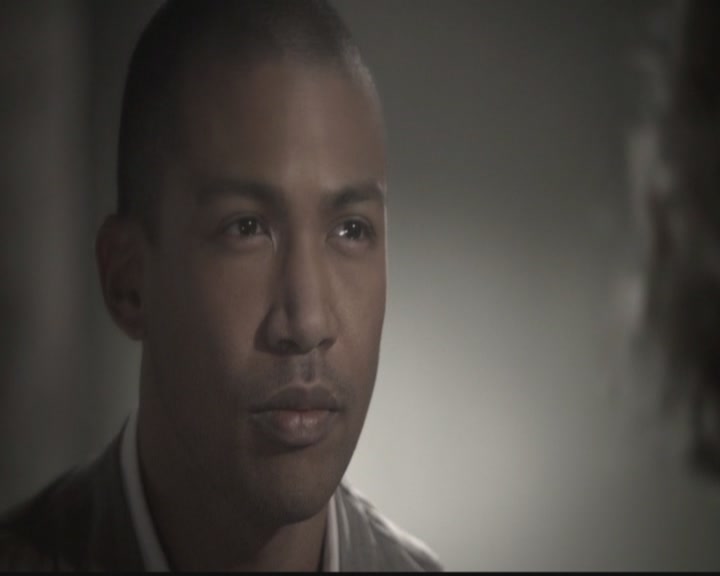 VampireDiariesWorld-dot-org_TheOriginals1x12DanceBackFromTheGrave2005.jpg