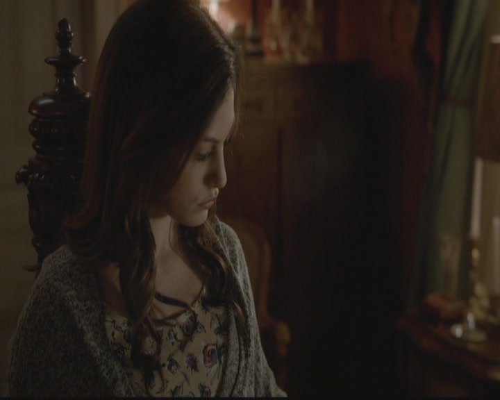 VampireDiariesWorld-dot-org_TheOriginals1x12DanceBackFromTheGrave2011.jpg