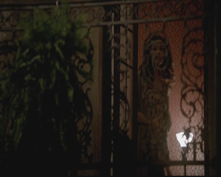 VampireDiariesWorld-dot-org_TheOriginals1x12DanceBackFromTheGrave2022.jpg