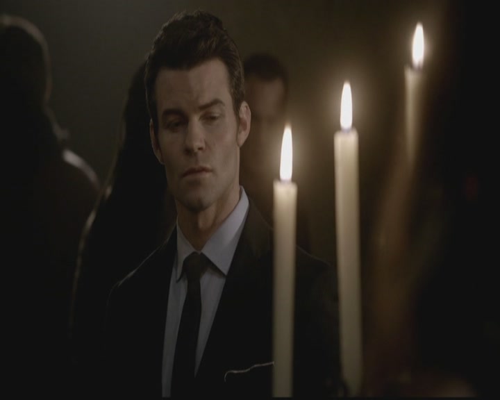 VampireDiariesWorld-dot-org_TheOriginals1x12DanceBackFromTheGrave2048.jpg