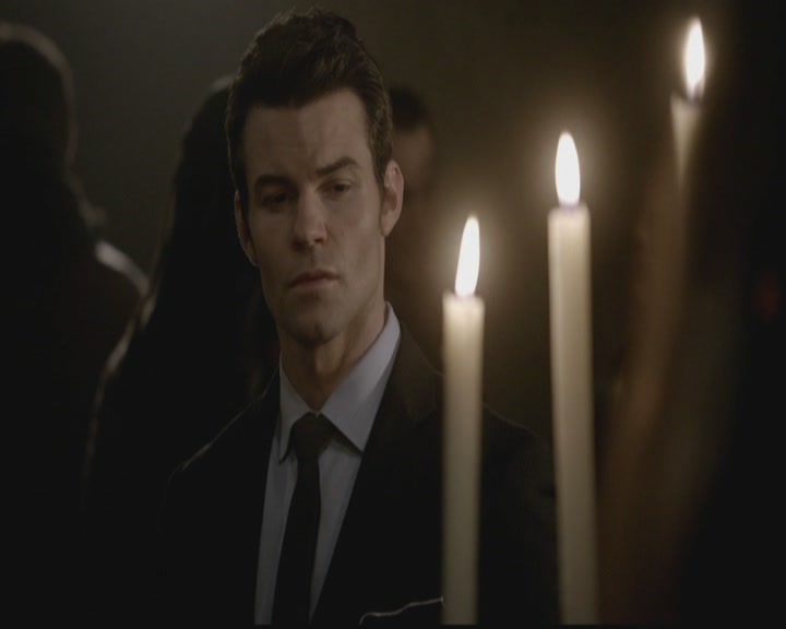 VampireDiariesWorld-dot-org_TheOriginals1x12DanceBackFromTheGrave2049.jpg