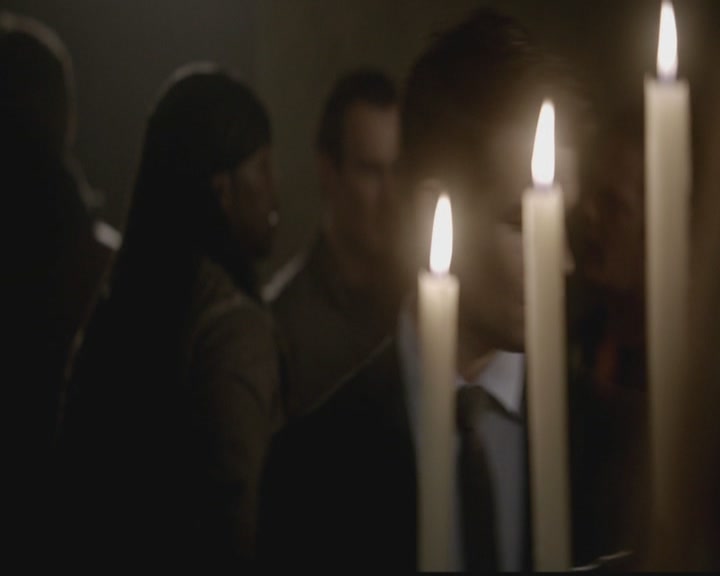 VampireDiariesWorld-dot-org_TheOriginals1x12DanceBackFromTheGrave2050.jpg