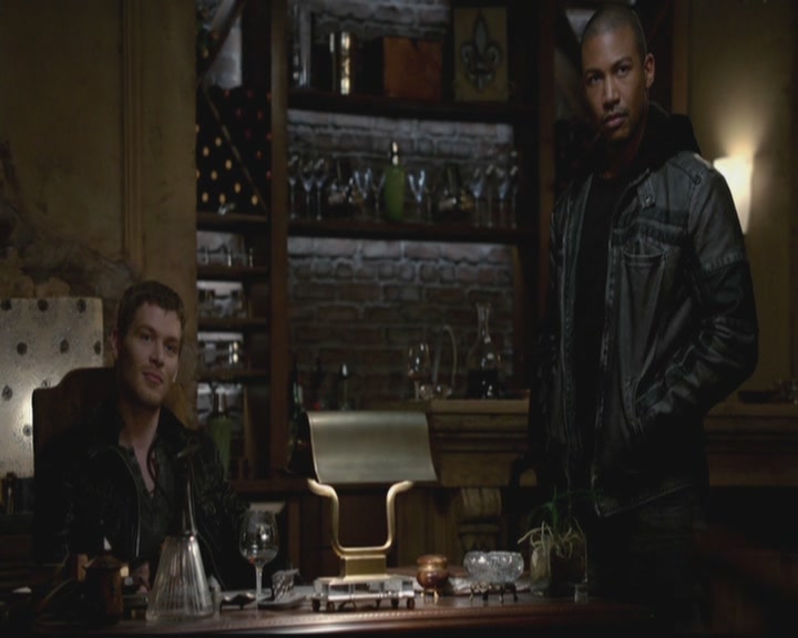 VampireDiariesWorld-dot-org_TheOriginals1x12DanceBackFromTheGrave2191.jpg