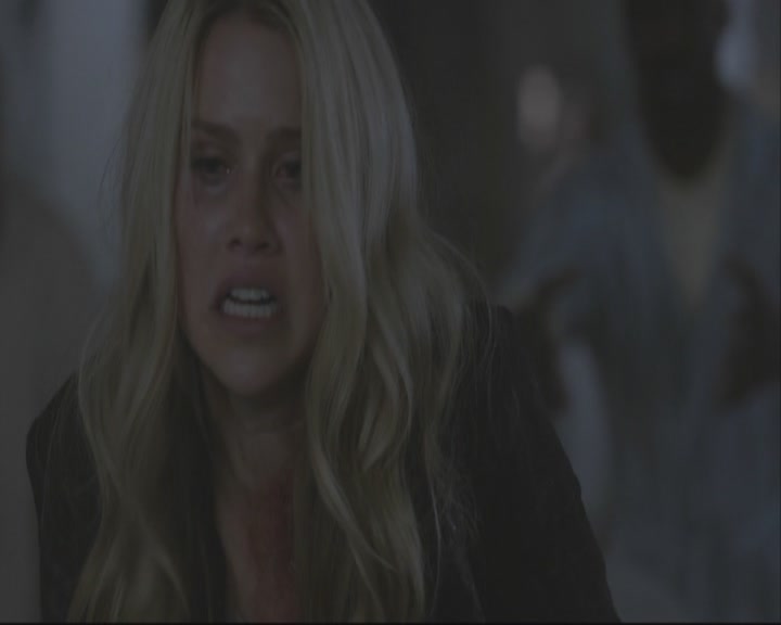 VampireDiariesWorld-dot-org_TheOriginals1x14LongWayBackFromHell-deletedscene0078.jpg