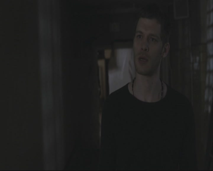 VampireDiariesWorld-dot-org_TheOriginals1x14LongWayBackFromHell-deletedscene0096.jpg