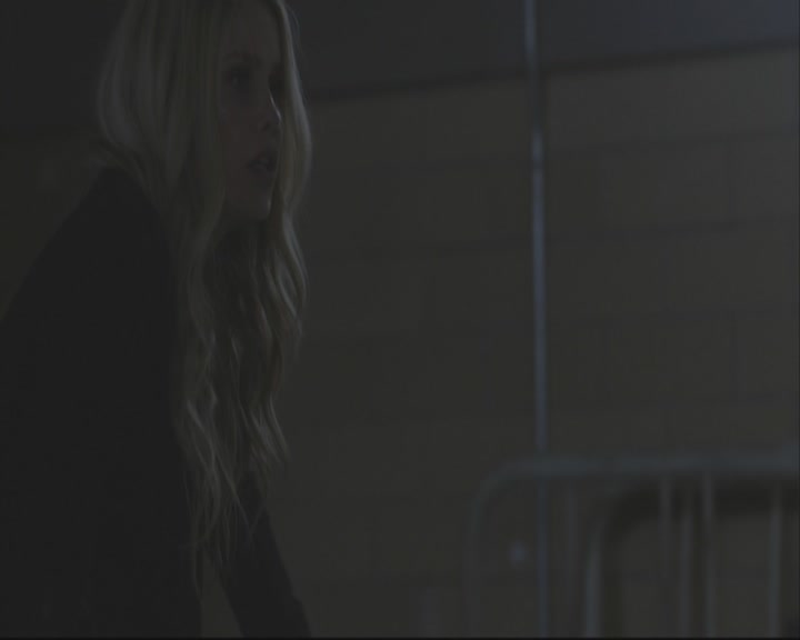 VampireDiariesWorld-dot-org_TheOriginals1x14LongWayBackFromHell-deletedscene0097.jpg