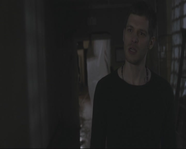 VampireDiariesWorld-dot-org_TheOriginals1x14LongWayBackFromHell-deletedscene0102.jpg