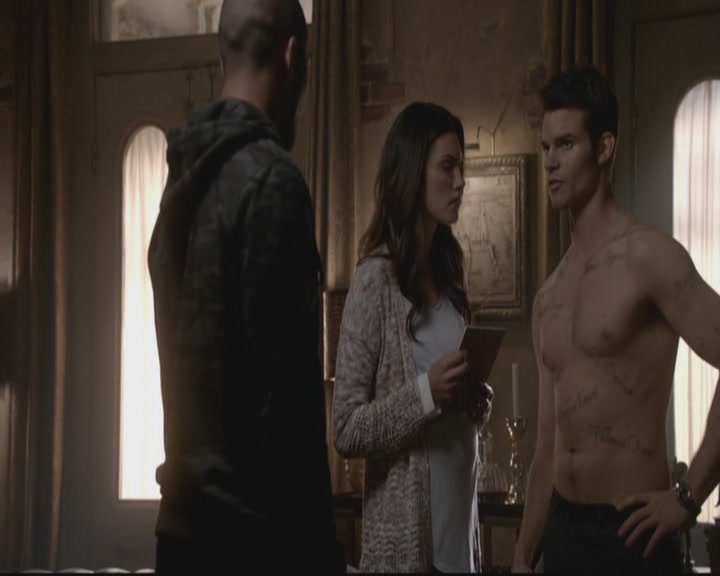 VampireDiariesWorld-dot-org_TheOriginals1x4LongWayBackFromHell0524.jpg