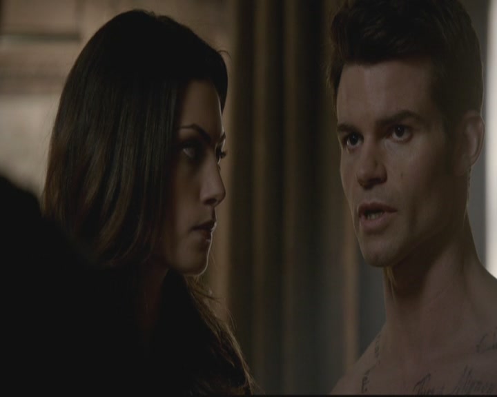 VampireDiariesWorld-dot-org_TheOriginals1x4LongWayBackFromHell0530.jpg