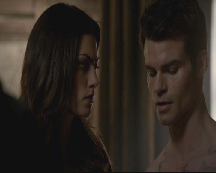 VampireDiariesWorld-dot-org_TheOriginals1x4LongWayBackFromHell0531.jpg