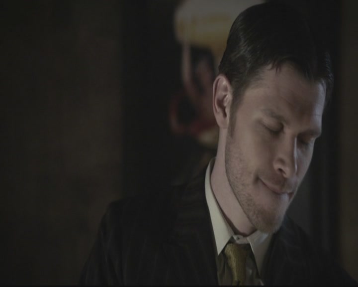 VampireDiariesWorld-dot-org_TheOriginals1x15LeGrandGuignol0413.jpg