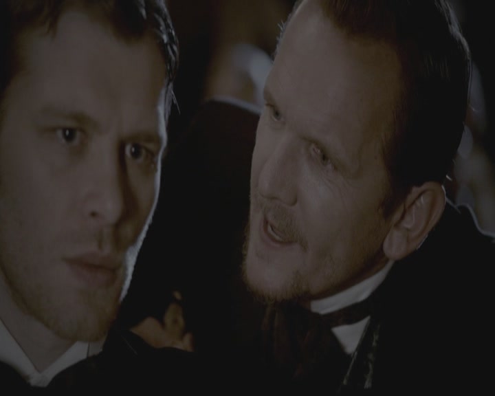 VampireDiariesWorld-dot-org_TheOriginals1x15LeGrandGuignol1786.jpg