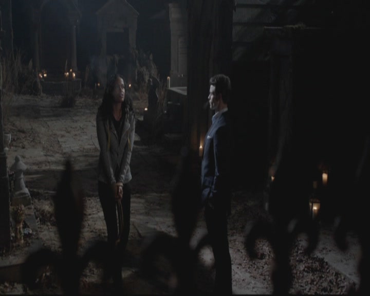 VampireDiariesWorld-dot-org_TheOriginals1x15LeGrandGuignol1937.jpg