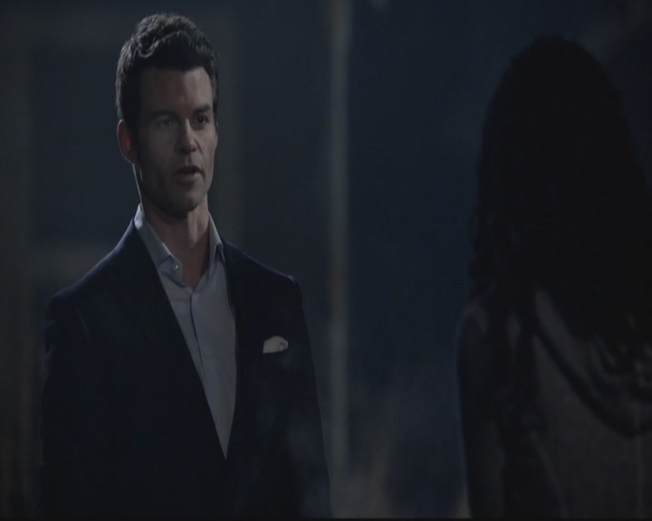 VampireDiariesWorld-dot-org_TheOriginals1x15LeGrandGuignol1947.jpg