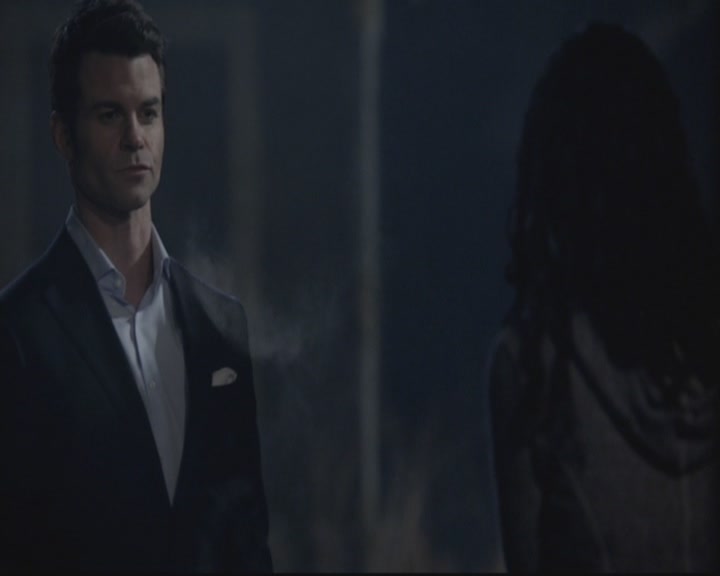 VampireDiariesWorld-dot-org_TheOriginals1x15LeGrandGuignol1948.jpg