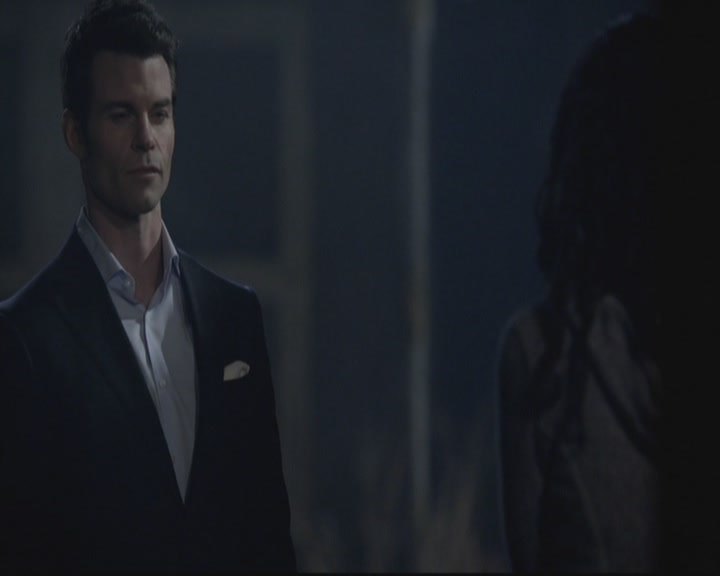 VampireDiariesWorld-dot-org_TheOriginals1x15LeGrandGuignol1951.jpg