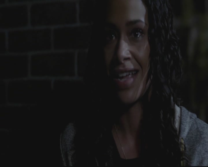 VampireDiariesWorld-dot-org_TheOriginals1x15LeGrandGuignol1964.jpg