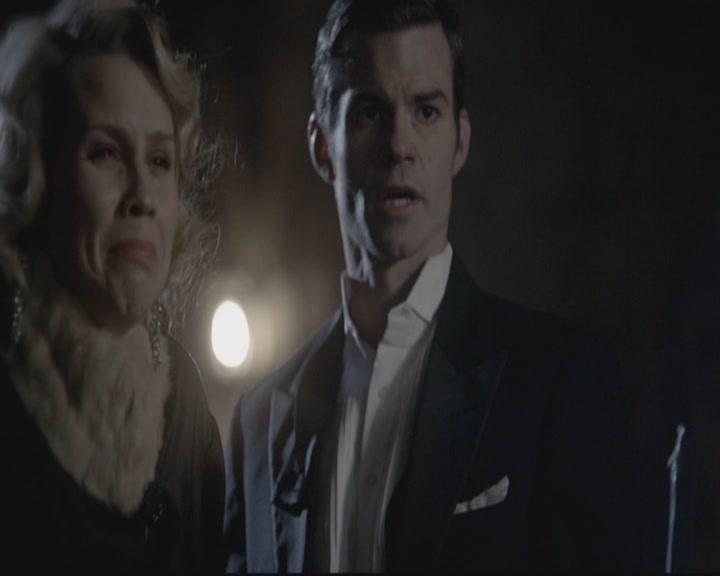 VampireDiariesWorld-dot-org_TheOriginals1x15LeGrandGuignol2278.jpg