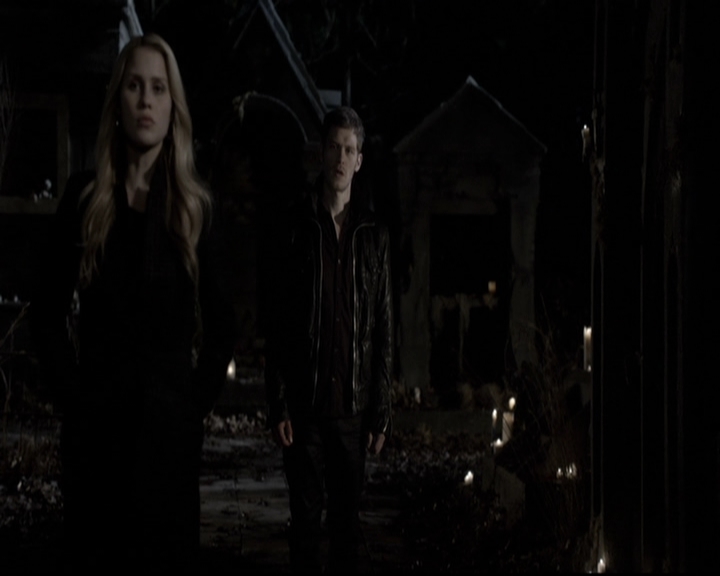 VampireDiariesWorld-dot-org_TheOriginals1x16FarewellToStoryville1707.jpg