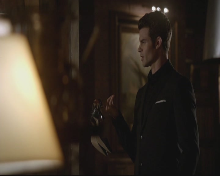 VampireDiariesWorld-dot-org_TheOriginals1x17MoonOverBourbonStreet0142.jpg