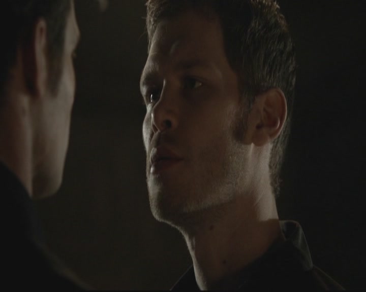 VampireDiariesWorld-dot-org_TheOriginals1x17MoonOverBourbonStreet0209.jpg