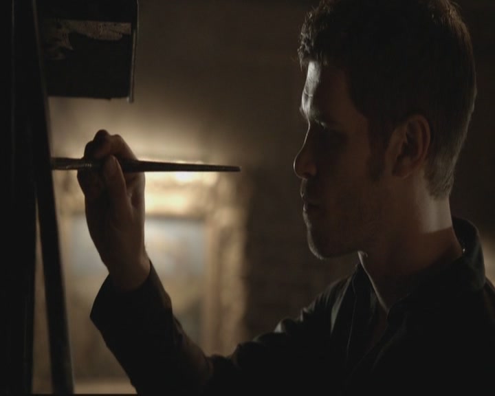 VampireDiariesWorld-dot-org_TheOriginals1x17MoonOverBourbonStreet0216.jpg