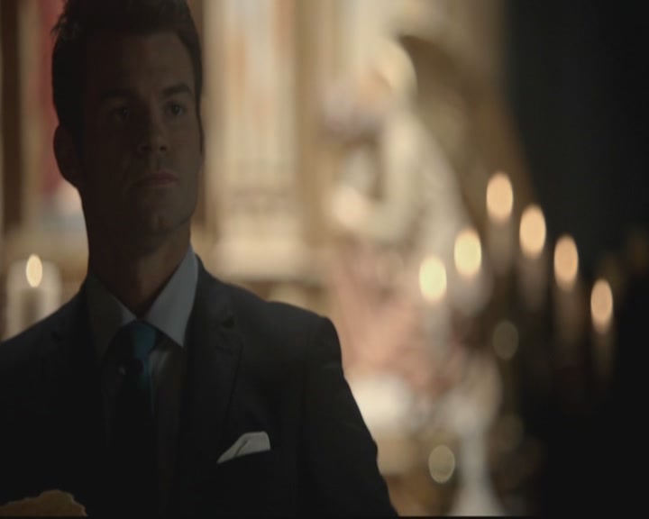 VampireDiariesWorld-dot-org_TheOriginals1x17MoonOverBourbonStreet0237.jpg