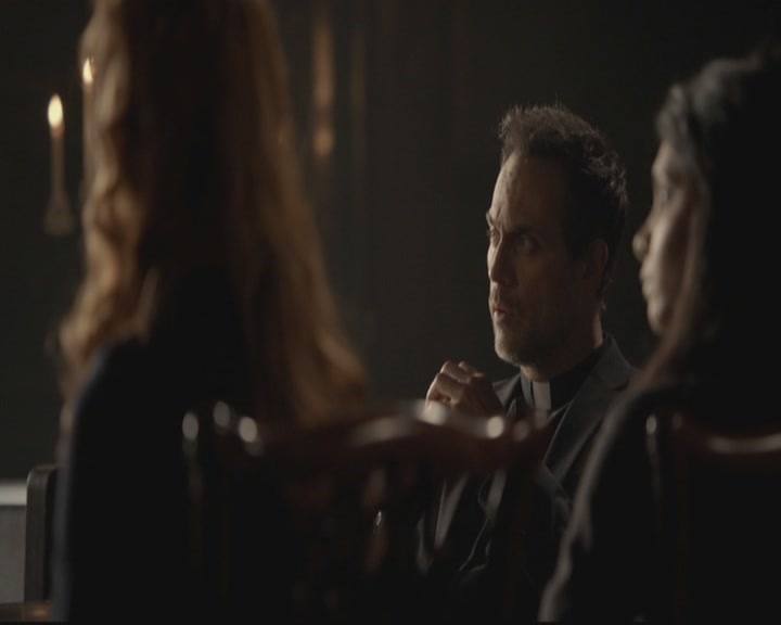 VampireDiariesWorld-dot-org_TheOriginals1x17MoonOverBourbonStreet0259.jpg