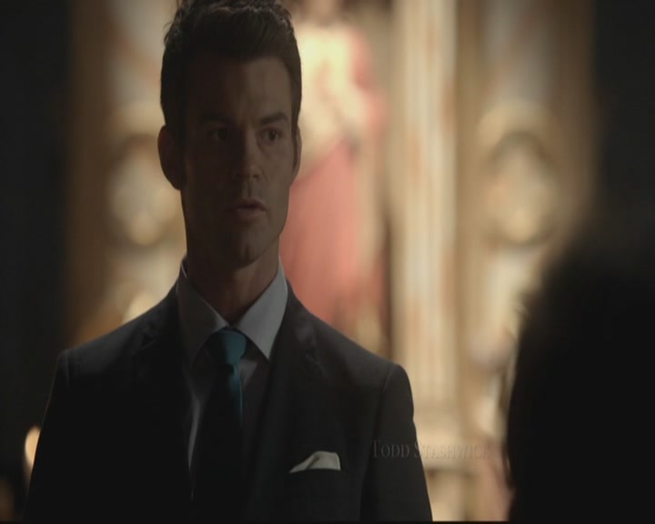 VampireDiariesWorld-dot-org_TheOriginals1x17MoonOverBourbonStreet0273.jpg