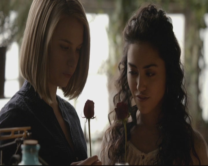 VampireDiariesWorld-dot-org_TheOriginals1x17MoonOverBourbonStreet0290.jpg