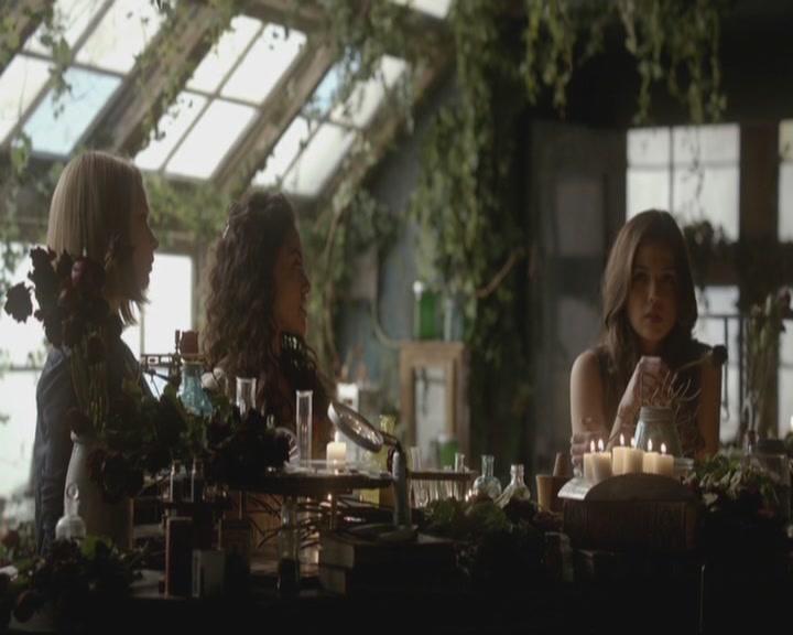 VampireDiariesWorld-dot-org_TheOriginals1x17MoonOverBourbonStreet0302.jpg