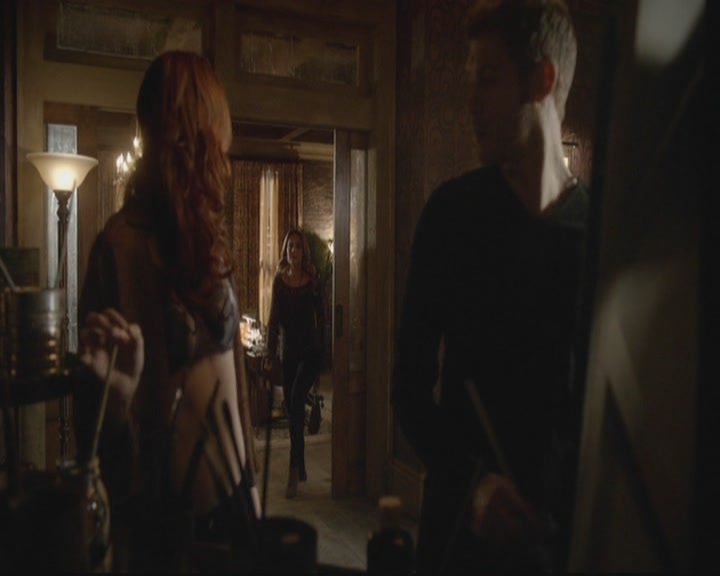 VampireDiariesWorld-dot-org_TheOriginals1x17MoonOverBourbonStreet0533.jpg