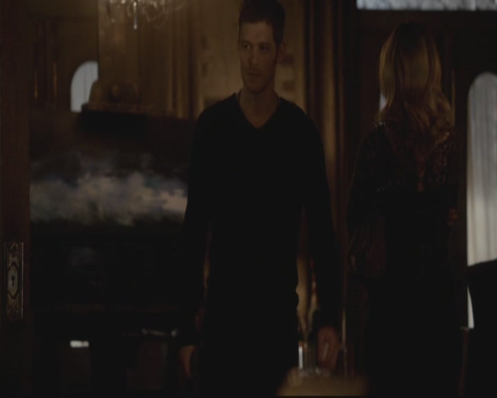 VampireDiariesWorld-dot-org_TheOriginals1x17MoonOverBourbonStreet0563.jpg