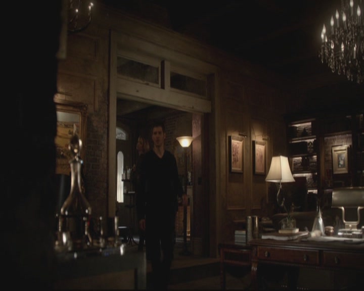 VampireDiariesWorld-dot-org_TheOriginals1x17MoonOverBourbonStreet0564.jpg