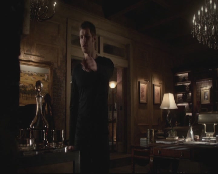 VampireDiariesWorld-dot-org_TheOriginals1x17MoonOverBourbonStreet0566.jpg