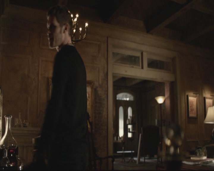 VampireDiariesWorld-dot-org_TheOriginals1x17MoonOverBourbonStreet0600.jpg