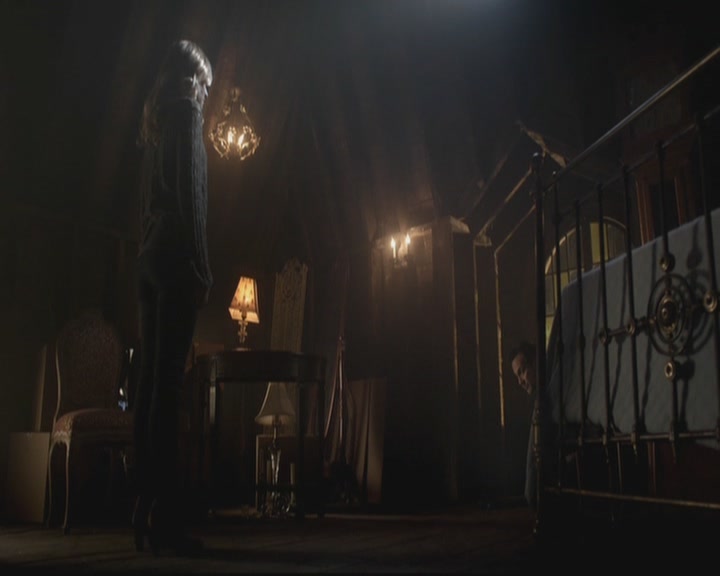 VampireDiariesWorld-dot-org_TheOriginals1x17MoonOverBourbonStreet0727.jpg